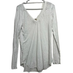 Chaser women’s NWOT’s long sleeve open back cut out shirt. Size small